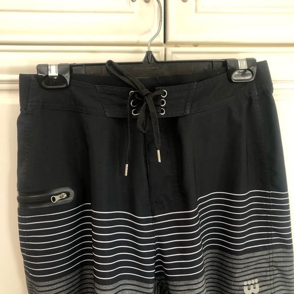 Bench men’s board shorts - Picture 9 of 14